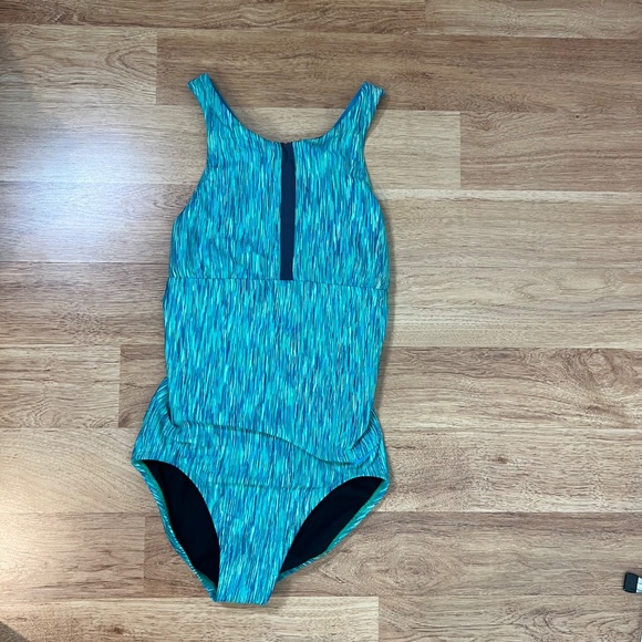 Nike Women’s Menta Rush Heather Full Coverage One Piece Swimsuit - Picture 2 of 9
